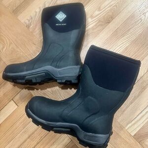 Muck Arctic Sport Black Boots Womens 9 men’s 8